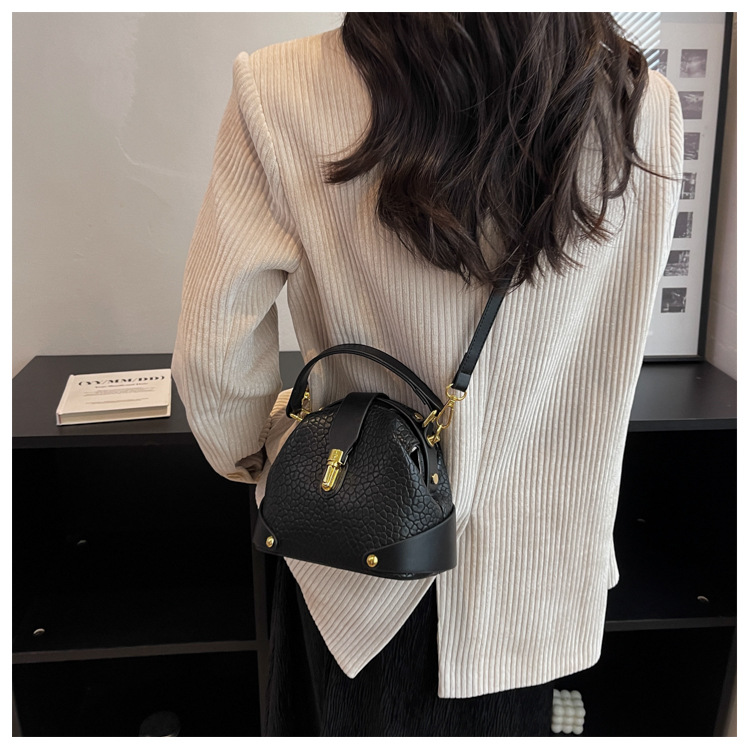PU Leather Shell Bag – Urban Crossbody & Handbag